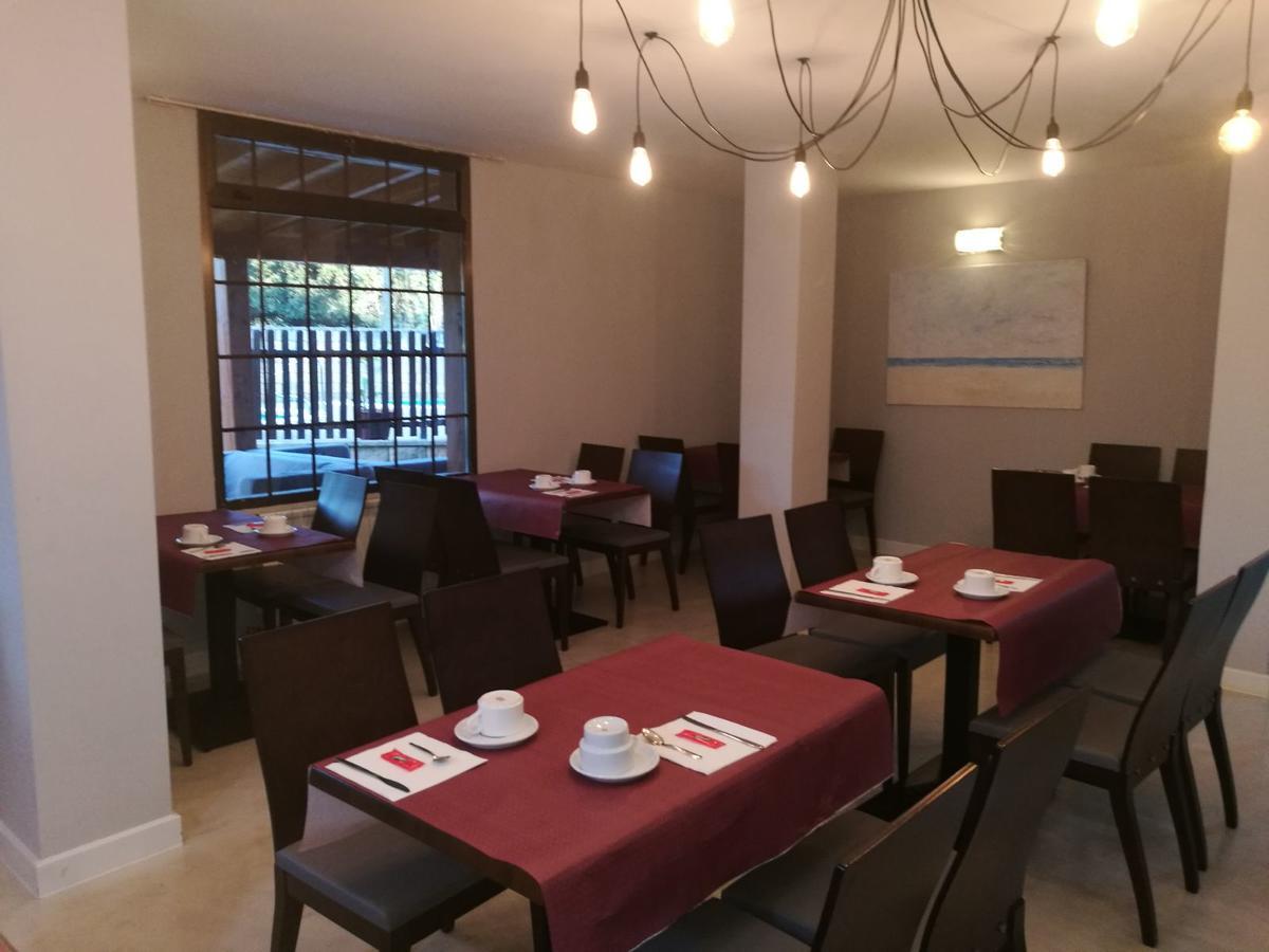 Hotel Azcona Noja Buitenkant foto